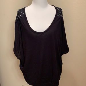 Gorgeous Guess Black silver bead V neck blouse NWT